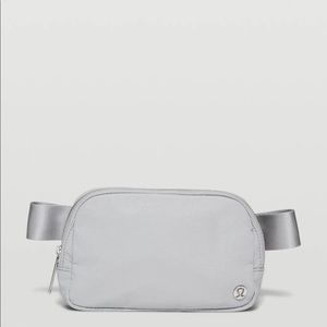 NWT Lululemon Everywhere belt bag